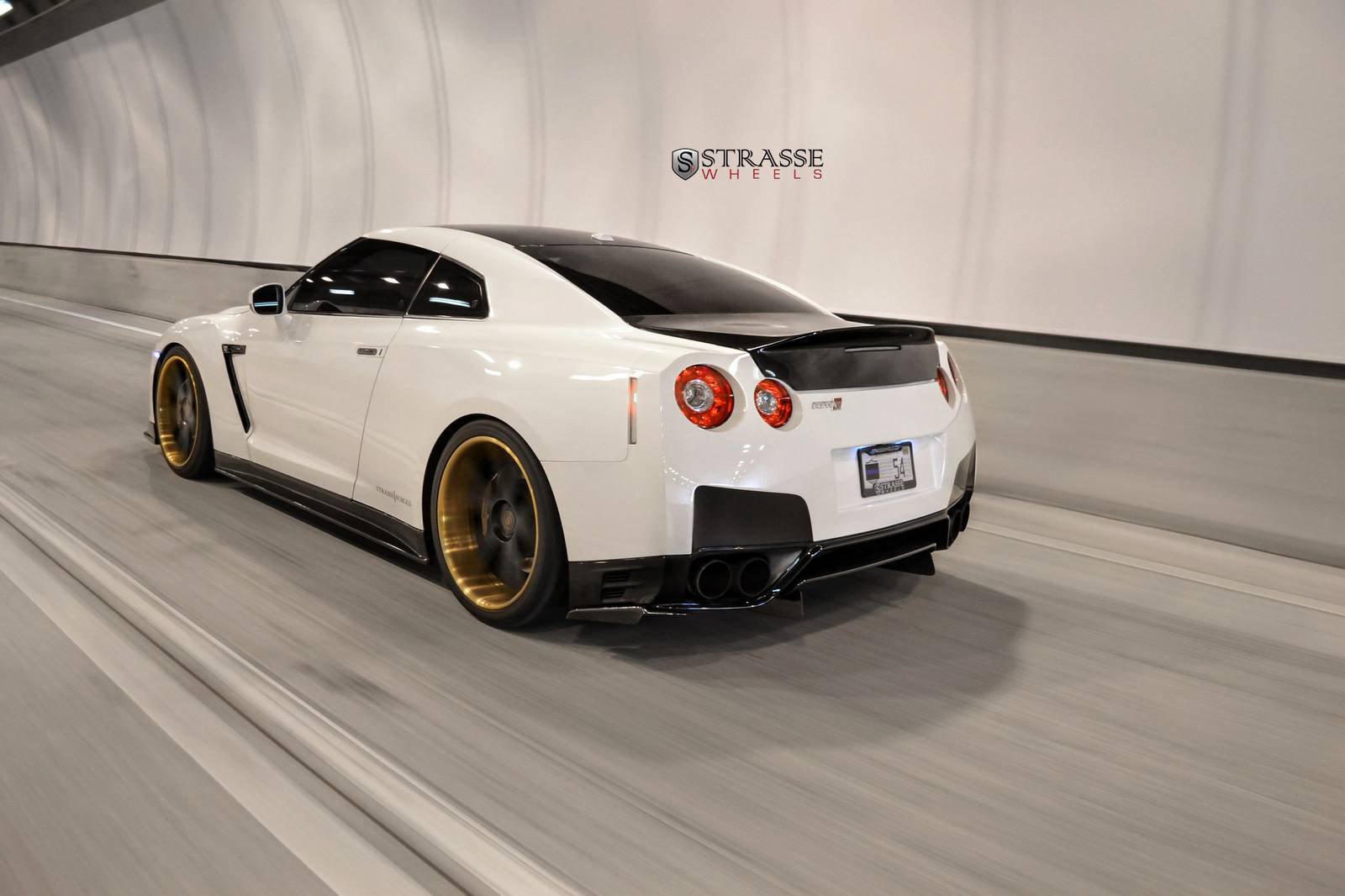 Nissan gt r AMS Alpha 12