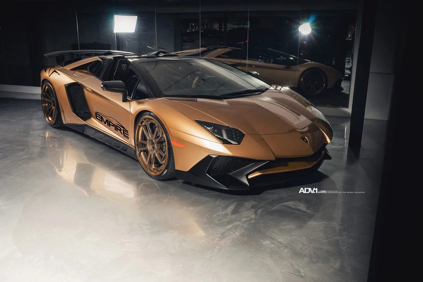 Lamborghini Aventador Roadster Golden